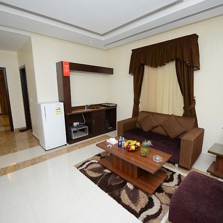 Hotelier Suites Riaad Buitenkant foto