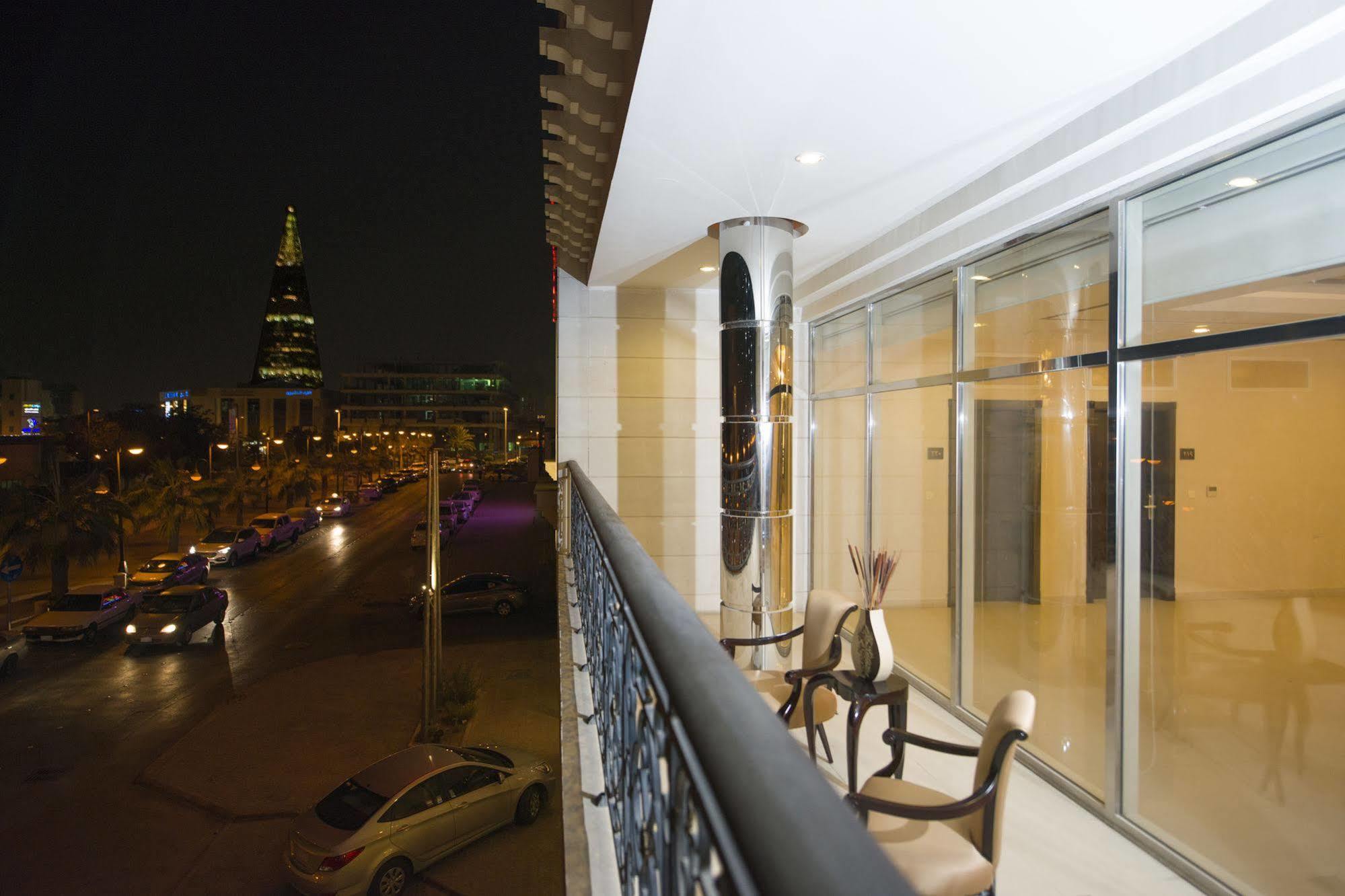 Hotelier Suites Riaad Buitenkant foto